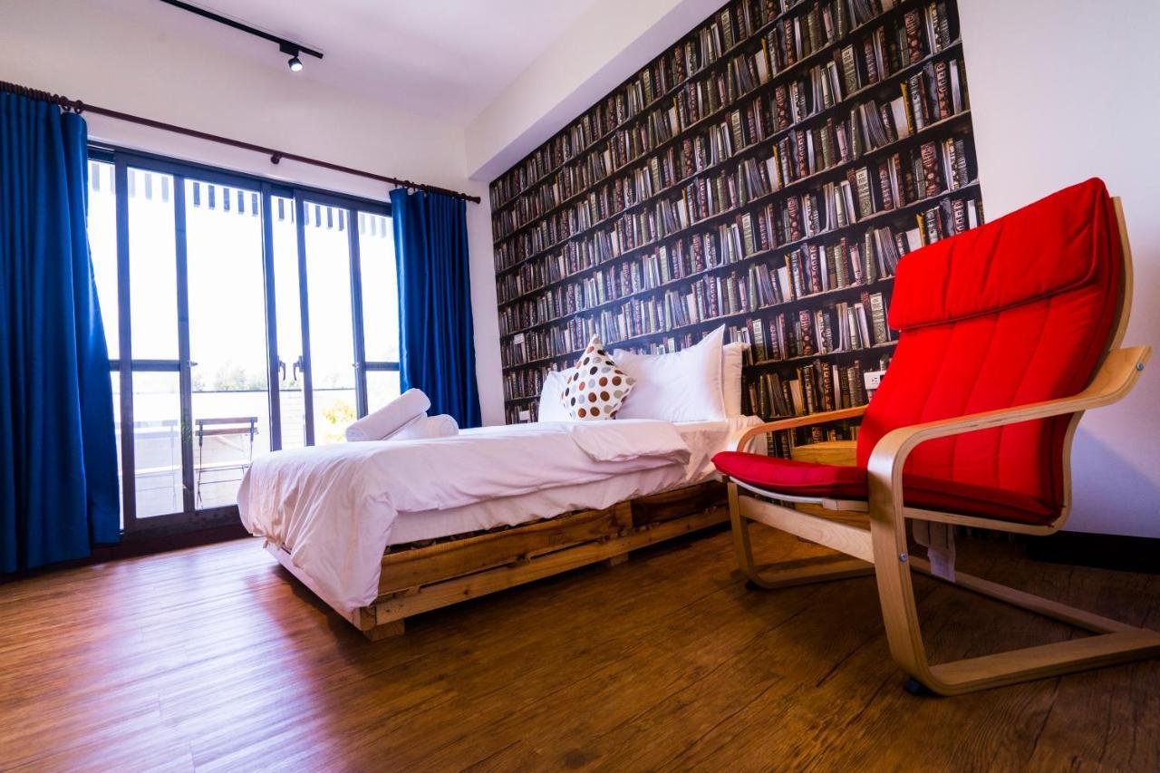 黑琵軼棧湖濱旅宿 K&B Happy Hostel Tainan Exterior photo